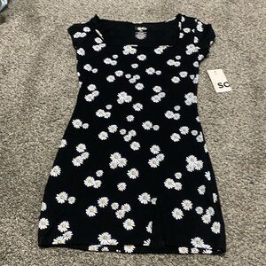 size xs kohls/ so daisy dress